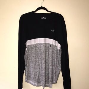 NWT Hollister Long-Sleeve Curved Hem T-Shirt